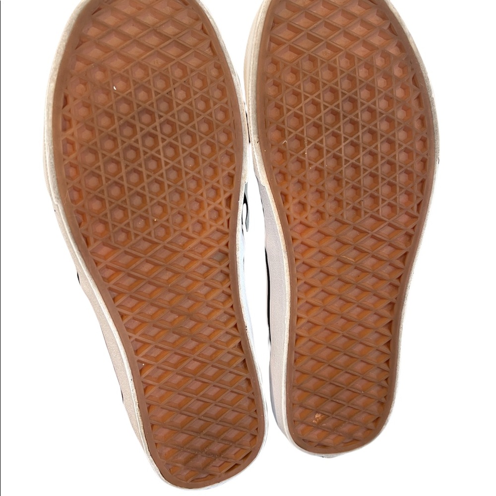 Vans Size 9 - image 5